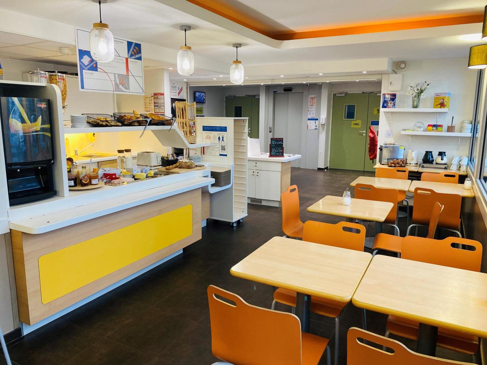 Ibis Budget Noyon Eksteriør bilde