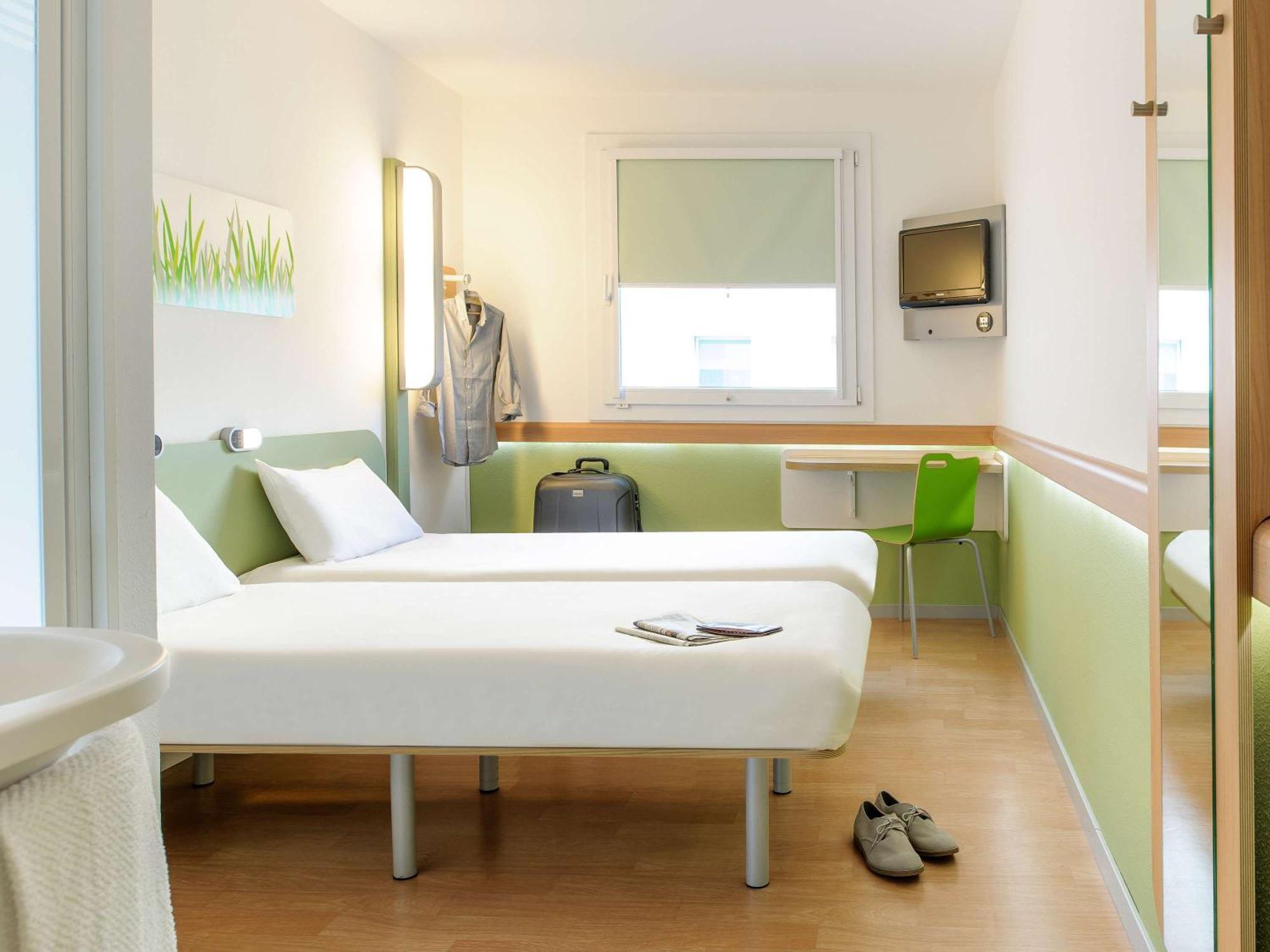 Ibis Budget Noyon Eksteriør bilde